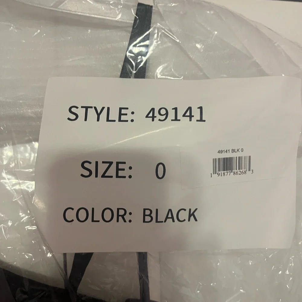 NWT- size 0- mac duggal - Black One-Shoulder high-low Dress - Picture 4 of 8